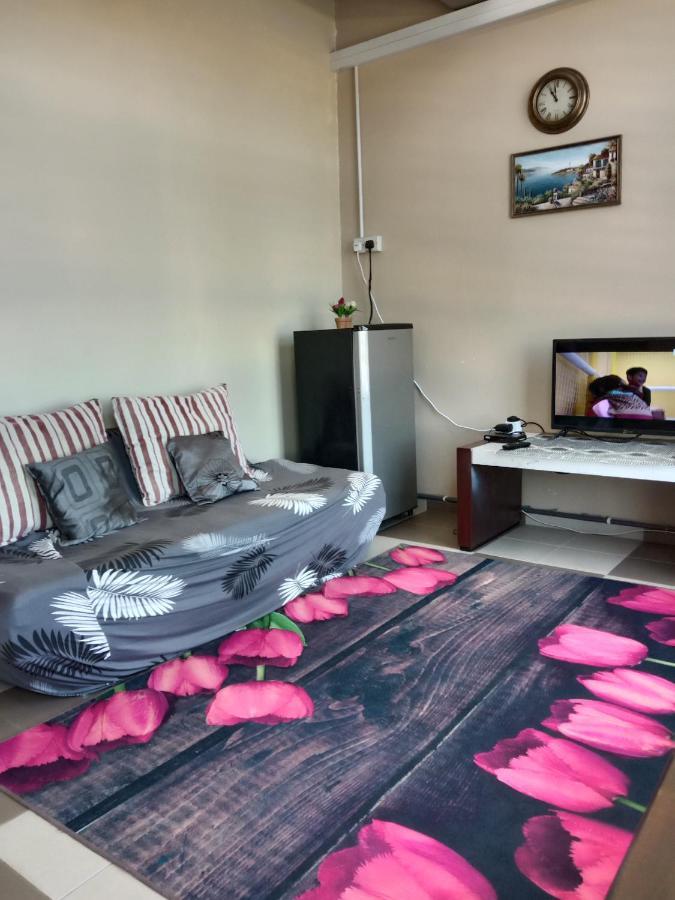 Ulfah Homestay Мерсинг Екстериор снимка